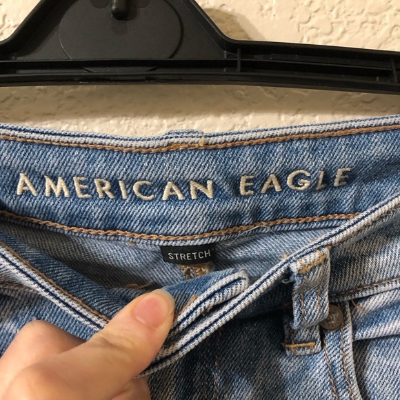 American Eagle Distressed Mom Jeans - Size 4 Short - Picture 3 of 11